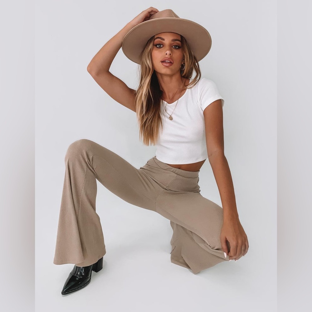 Princess Polly Rita Roberts Flares in Beige Size 8 - Picture 2 of 16